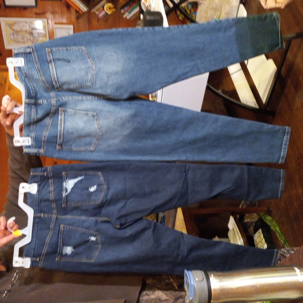 Jeans - Picture 2 of 14